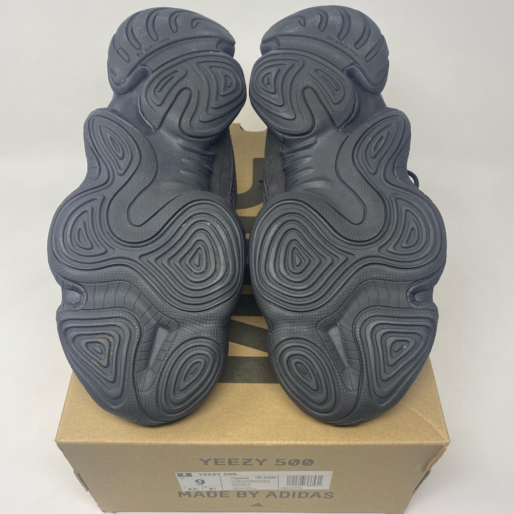 Adidas Yeezy 500 - Picture 4 of 5